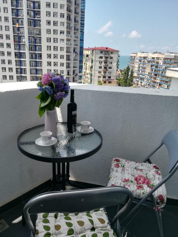 Apartament In Real Pealce In Батумі Екстер'єр фото