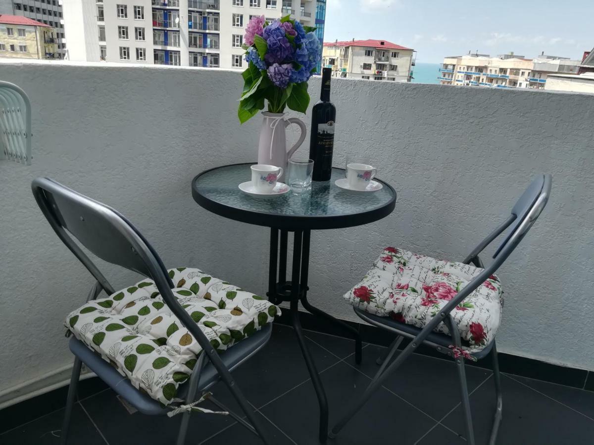 Apartament In Real Pealce In Батумі Екстер'єр фото